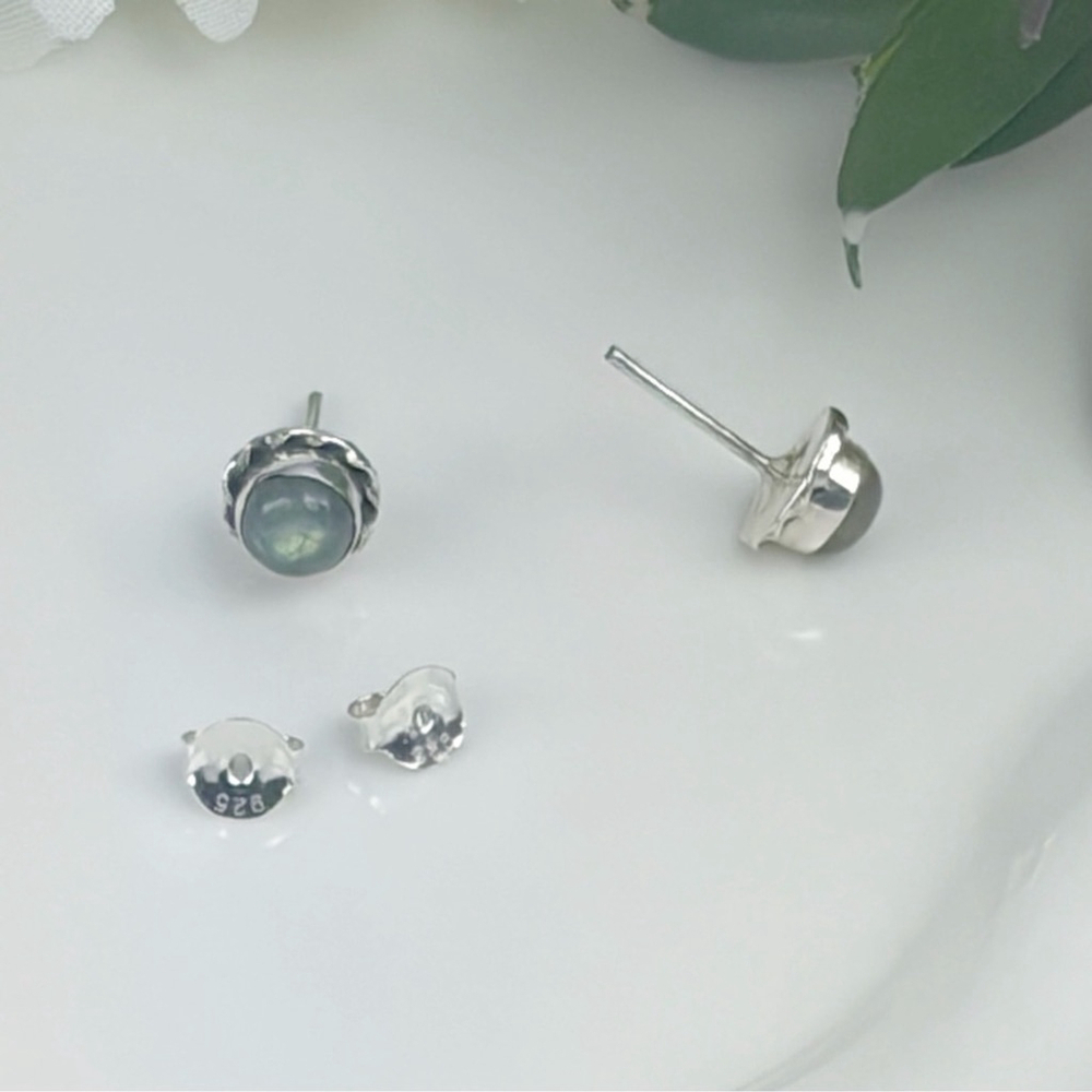 Blue & Green Flash Labradorite Earrings Pure Sterling Silver 925 Round Stud New - Picture 6 of 7